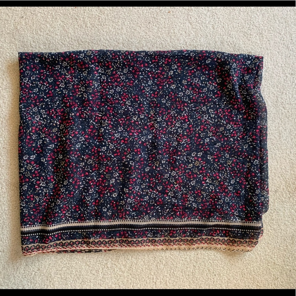 Spring Scarf - Picture 2 of 2